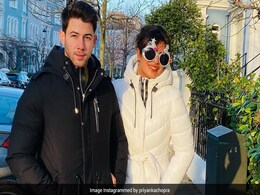 Priyanka Chopra And Nick Jonas Share Christmas Greeting From London Priyanka Chopra And Nick Jonas Share Christmas Greeting From London