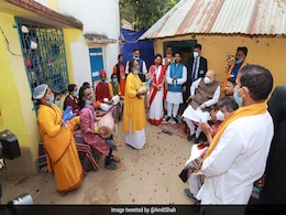 'खाए और चल दिए': बंगाल में जिस गायक के घर अमित शाह ने किया भोजन, उनसे नहीं की कोई बात 'खाए और चल दिए': बंगाल में जिस गायक के घर अमित शाह ने किया भोजन, उनसे नहीं की कोई बात