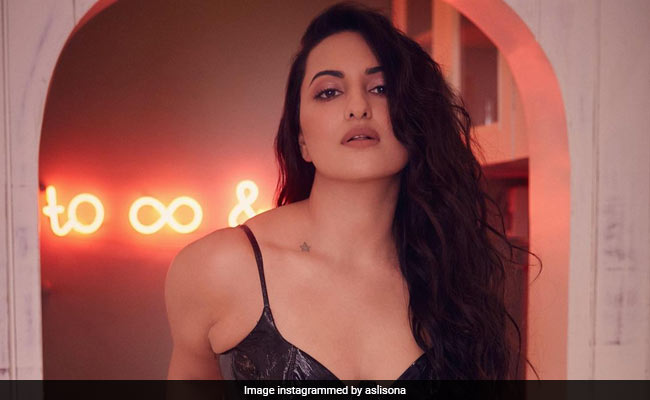 Sonakshi Sinha Gives Us Reason For The Season To Sizzle In A Little Black Dress