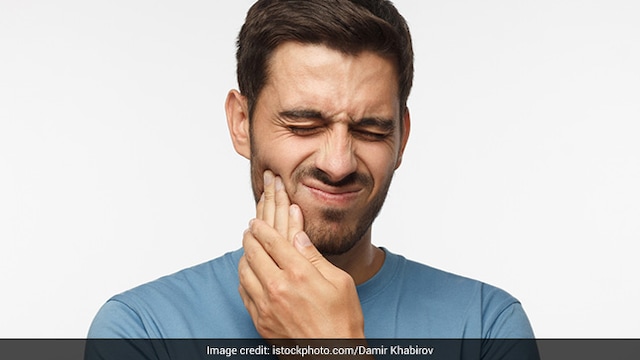 Dental health: Clove can help you get rid of toothache effectively