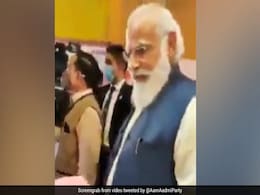 "Don't Be Like Modi <i>Ji</i>": AAP Trolls PM Over Mask "Don't Be Like Modi <i>Ji</i>": AAP Trolls PM Over Mask