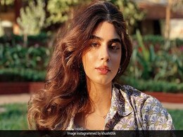 Khushi Kapoor’s Floral Shirt Is Straight Out Of A Classic '90s Look Book Khushi Kapoor’s Floral Shirt Is Straight Out Of A Classic '90s Look Book
