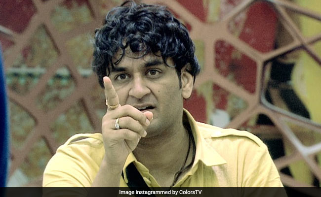 <I>Bigg Boss 14</I>: Vikas Gupta Ousted From The Show For Pushing Arshi Khan Into The Pool