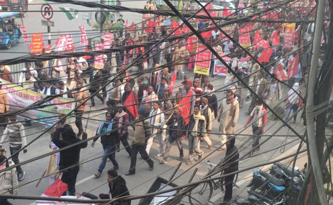 पटना में प्रदर्शनरत किसानों पर लाठीचार्ज, फिर किसानों ने दौड़ाया पुलिसकर्मियों को