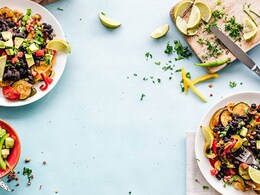 Amazon Great Indian Festival: अपने मेहमानों को नाश्ता परोसने के लिए 5 स्टाइलिश प्लेट्स