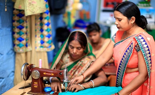 36-Year-Old Preeti Triumphed Over Financial Battles And Became An Inspiration To Many, Thanks To USHA Silai School 36-Year-Old Preeti Triumphed Over Financial Battles And Became An Inspiration To Many, Thanks To USHA Silai School