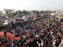 Farmers Protest Updates: दिल्ली-जयपुर हाइवे पूरी तरह से बंद, कृषि मंत्री तोमर ने की शाह से मुलाकात Farmers Protest Updates: दिल्ली-जयपुर हाइवे पूरी तरह से बंद, कृषि मंत्री तोमर ने की शाह से मुलाकात
