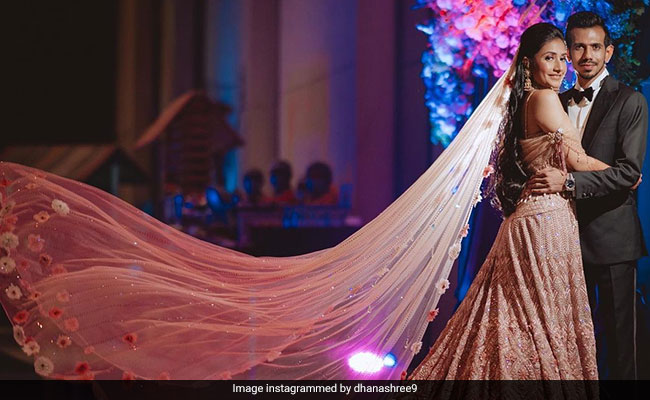 युजवेंद्र चहल और धनाश्री वर्मा का हनीमून पर दिखा रोमांटिक अंदाज, सोशल मीडिया पर Viral हो रहा है Video