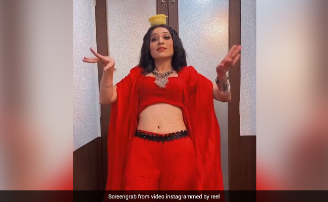 'ये रिश्ता क्या कहलाता है' की एक्ट्रेस ने सिर पर टिफिन रख यूं किया डांस, देखें वायरल Video