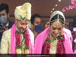 Aditya Narayan Marries Shweta Agarwal. See Pics From The Wedding Aditya Narayan Marries Shweta Agarwal. See Pics From The Wedding