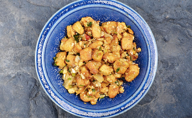 Soya Poha Recipe: यहां देखें, हेल्दी और टेस्टी सोया पोहा बनाने की आसान रेसिपी