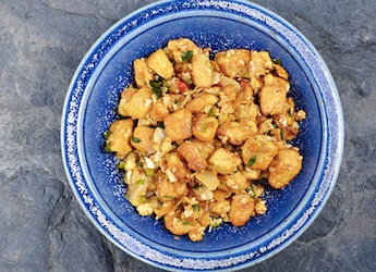 Have Leftover Chapatis? Turn Them Into Quick Poha Recipe Have Leftover Chapatis? Turn Them Into Quick Poha Recipe