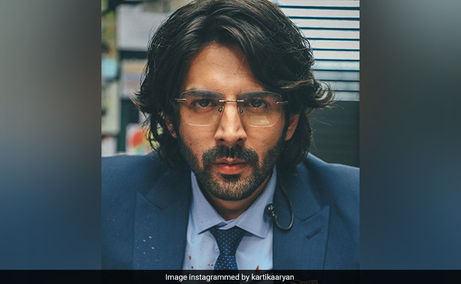 Dhamaka Movie Review: कार्तिक आर्यन की पावरफुल परफॉर्मेंस, धारदार फिल्म है 'धमाका'