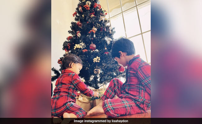 Lisa Haydon Shares A Pic From Sons Zack And Leo's Early Christmas Festivities
