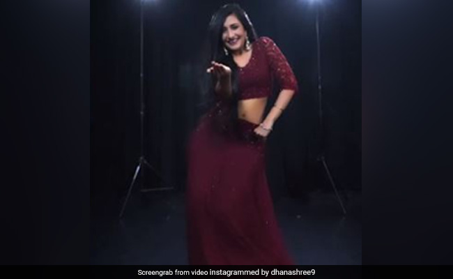 युजवेंद्र चहल की मंगेतर Dhanashree Verma ने शेयर किया Video, रेड लहंगे में 'क्यूटीपाई' गाने पर डांस करती आईं नजर
