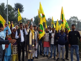 किसानों ने जामिया के छात्रों को प्रदर्शन में शामिल होने से रोका, यूपी गेट से वापस भेजा किसानों ने जामिया के छात्रों को प्रदर्शन में शामिल होने से रोका, यूपी गेट से वापस भेजा
