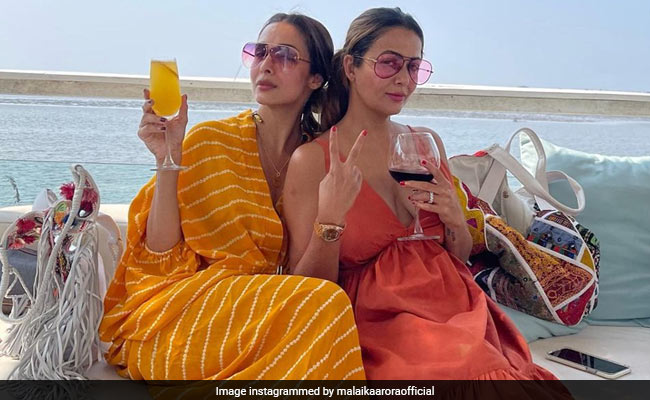 "Sunshine Duo" Malaika, Amrita Arora Ace Beach Style In Colourpop Maxis