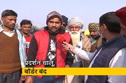 सिंघु बॉर्डर पर डटे हुए हैं किसान, सरकार से बातचीत का इंतजार सिंघु बॉर्डर पर डटे हुए हैं किसान, सरकार से बातचीत का इंतजार