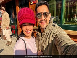 आदित्य नारायण पत्नी श्वेता अग्रवाल के साथ हनीमून के लिए पहुंचे कश्मीर, देखें Photo आदित्य नारायण पत्नी श्वेता अग्रवाल के साथ हनीमून के लिए पहुंचे कश्मीर, देखें Photo