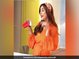 Shehnaaz Gill  ने 'शोना शोना' सॉन्ग पर दिखाया नया अंदाज, बार-बार देखा जा रहा Video Shehnaaz Gill  ने 'शोना शोना' सॉन्ग पर दिखाया नया अंदाज, बार-बार देखा जा रहा Video