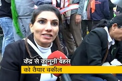 किसानों को समर्थन देने पहुंचा वकीलों का जत्था किसानों को समर्थन देने पहुंचा वकीलों का जत्था