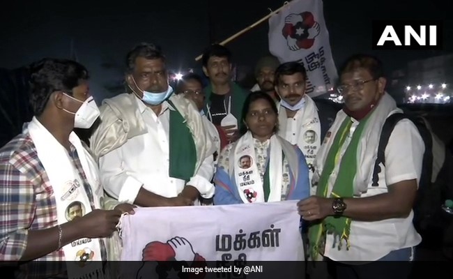 Kamal Haasan's Makkal Needhi Maiam Joins Farmers Protest At Singhu Border