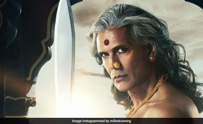 In Striking First Look, Milind Soman Represents The "Third Gender In The World Of <I>Paurashpur</i>"