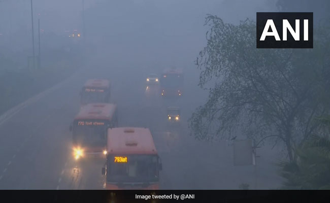 Dense Fog Grips Delhi, Air Quality Continues To Be "Severe"