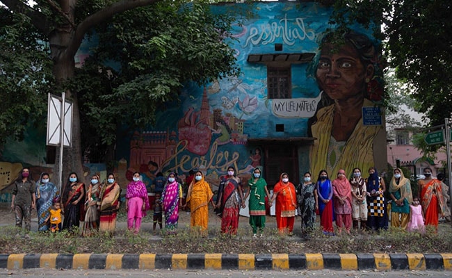 Lucknow To Jaipur, Street Art Uncovers Those Brushed Aside In Pandemic Lucknow To Jaipur, Street Art Uncovers Those Brushed Aside In Pandemic