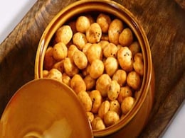 Fox Nuts Benefits: सर्दियों में जरूर खाने चाहिए मखाने, हड्डियों को मजबूत रखने के साथ पाचन शक्ति को भी करता है मजबूत! Fox Nuts Benefits: सर्दियों में जरूर खाने चाहिए मखाने, हड्डियों को मजबूत रखने के साथ पाचन शक्ति को भी करता है मजबूत!