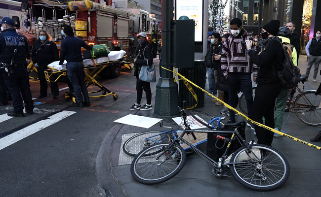 Car Hits Multiple People In New York Protesting Detention Of Immigrants