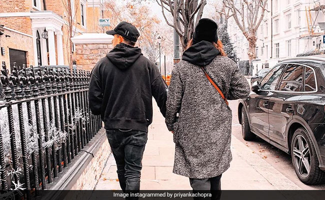Priyanka Chopra Shares A Postcard From London For "Love Of Her Life" Nick Jonas