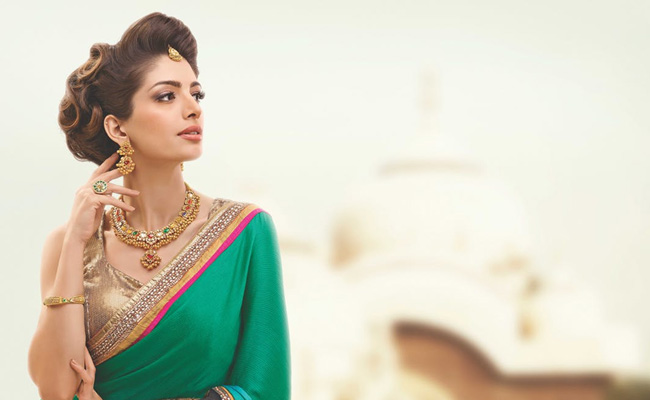 Make Every Ethnic Outfit Stand Out With These Jewellery Sets