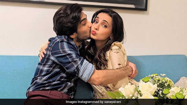 'Naagin' Actor Mohit Sehgal And Sanaya Irani's Midnight Date Featured This Treat
