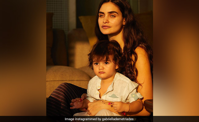 Malaika Arora And Shibani Dandekar Are All Hearts For This Pic Of Gabriella Demetriades With Son Arik