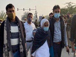 "Farmers' Daughter" Bilkis Bano, Shaheen Bagh's <i>Dadi</i>, Stopped From Joining Protest "Farmers' Daughter" Bilkis Bano, Shaheen Bagh's <i>Dadi</i>, Stopped From Joining Protest