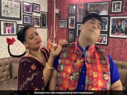 हार्डी संधू के Titliaan सॉन्ग पर भारती सिंह और कीकू शारदा ने किया फनी डांस, देखें Video हार्डी संधू के Titliaan सॉन्ग पर भारती सिंह और कीकू शारदा ने किया फनी डांस, देखें Video