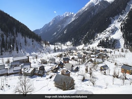 सर्दियों में स्वर्ग जैसी हैं भारत की ये जगहें, New Year पर करिए जाने की प्लानिंग सर्दियों में स्वर्ग जैसी हैं भारत की ये जगहें, New Year पर करिए जाने की प्लानिंग