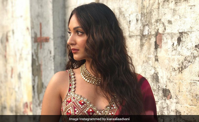 Kiara Advani Was Asked To Suggest A Tinder Bio For Rumoured Boyfriend Sidharth Malhotra. Her Reply