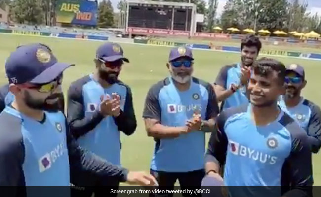 AUS vs IND 3rd ODI: यॉर्कर स्‍पेशलिस्‍ट टी नटराजन ने किया वनडे में डेब्यू, बनाया यह रिकॉर्ड