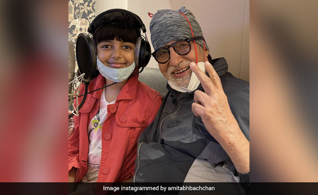 A Glimpse Of Amitabh Bachchan And Granddaughter Aaradhya's Jam Session
