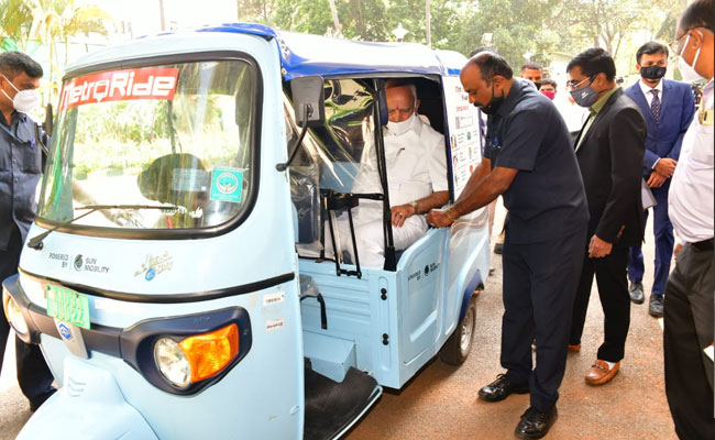 Bengaluru Gets Its First Battery Swapping Network For Electric Vehicles