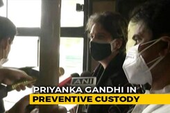 Congress March To President Stopped, Priyanka Gandhi Taken Into Custody Congress March To President Stopped, Priyanka Gandhi Taken Into Custody