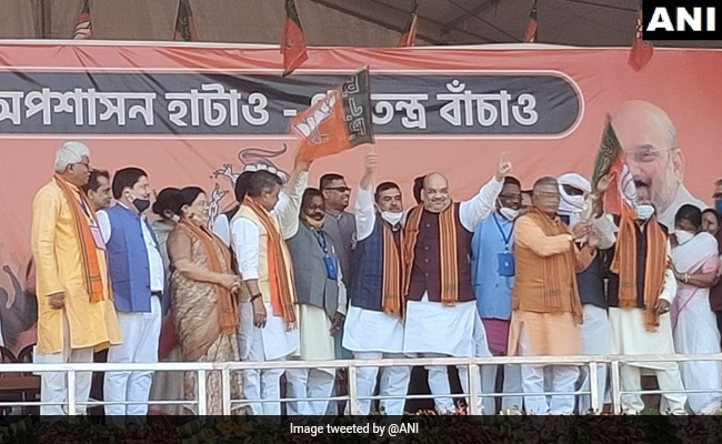 "Mamata Banerjee Will Be Left All Alone": Amit Shah Welcomes Trinamool Rebels