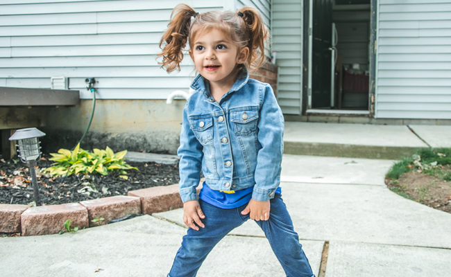 These Pants For Little Girls Are Essential For Their Everyday Looks