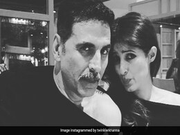 Akshay Kumar "Makes Fun Of" Wife Twinkle Khanna's Cold Shoulder Outfit But She Gets The Last Laugh Akshay Kumar "Makes Fun Of" Wife Twinkle Khanna's Cold Shoulder Outfit But She Gets The Last Laugh