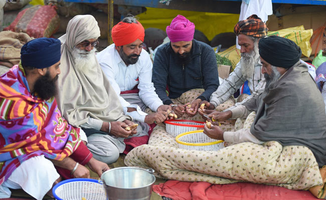 सोशल मीडिया पर जवाब देने के लिए किसान आए डिजिटल प्लेटफॉर्म पर