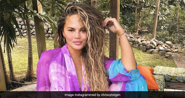 Chrissy Teigen Accidentally Orders $13,000 Wine; Twitter Reacts
