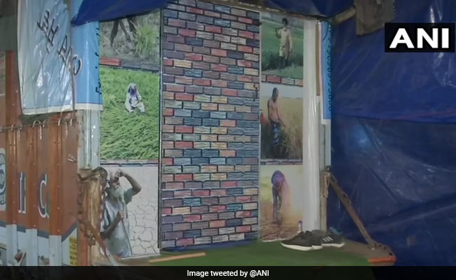 Punjab Farmer Turns Container Truck Into Makeshift Home At Singhu Border