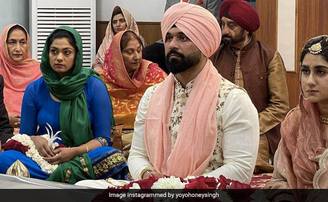 Yo Yo Honey Singh ने बहन स्नेहा सिंह की शादी की Photo की शेयर, बोले- आशीर्वाद दें...